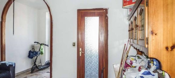 4 rooms Apartment in Turin, Italy No. 360628 2