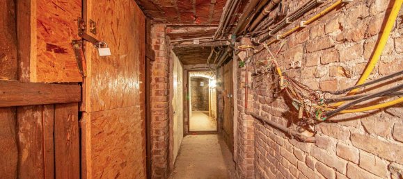  Building in Gesundbrunnen, Germany No. 220394 19