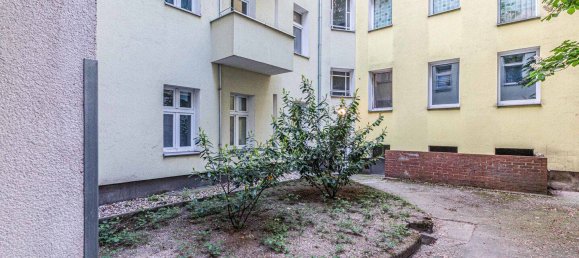  Building in Gesundbrunnen, Germany No. 220394 6