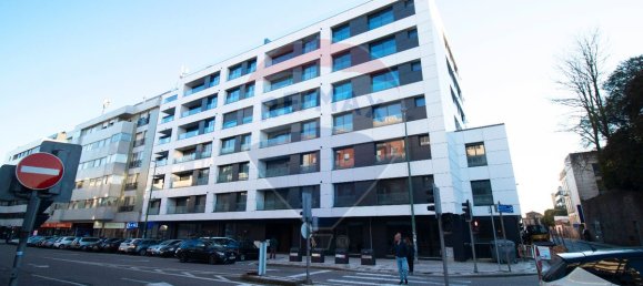 3 bedrooms Apartment in Porto, Portugal No. 105066 16