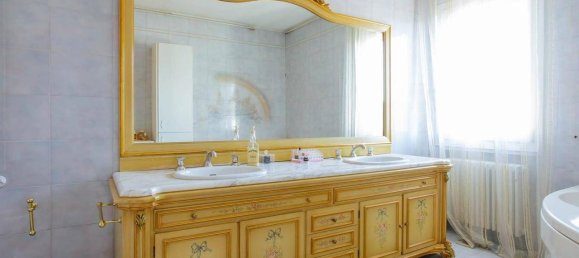 3 bedrooms House in Solesino, Italy No. 321665 21