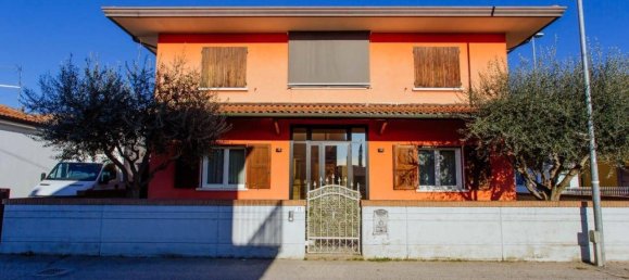 3 bedrooms House in Solesino, Italy No. 321665 35