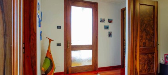 3 bedrooms House in Solesino, Italy No. 321665 25