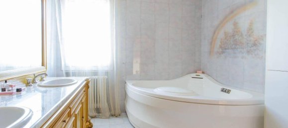 3 bedrooms House in Solesino, Italy No. 321665 45