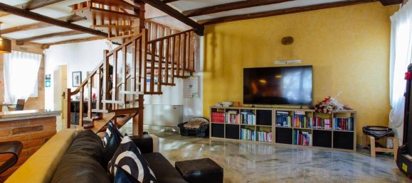 3 bedrooms House in Solesino, Italy No. 321665 3