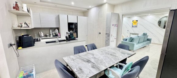 Villa de 3 dormitorios en Parete, Italy No. 172708 6