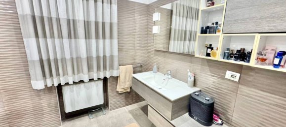 Villa de 3 dormitorios en Parete, Italy No. 172708 24