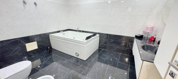 Villa de 3 dormitorios en Parete, Italy No. 172708 21