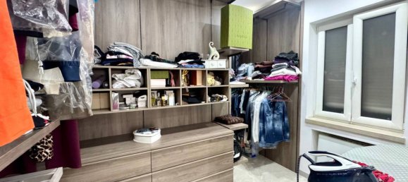 Villa de 3 dormitorios en Parete, Italy No. 172708 39