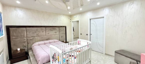 Villa de 3 dormitorios en Parete, Italy No. 172708 37