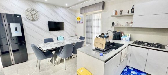 Villa de 3 dormitorios en Parete, Italy No. 172708 10