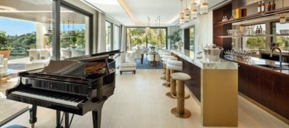 9 bedrooms Villa in Marbella, Spain No. 86628 8