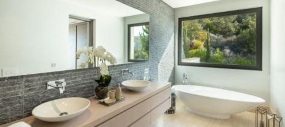 9 bedrooms Villa in Marbella, Spain No. 86628 16