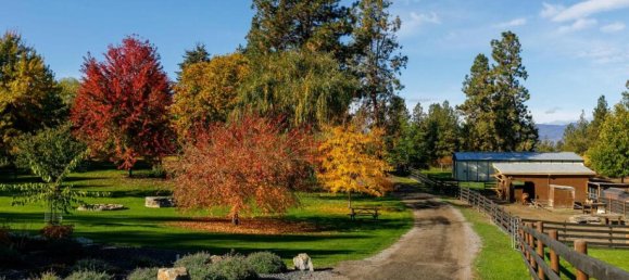 5 bedrooms House in British Columbia, Canada No. 1155 8