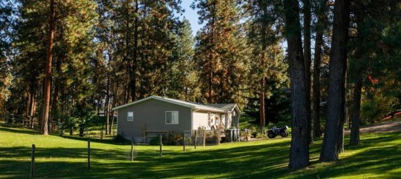 5 bedrooms House in British Columbia, Canada No. 1155 4