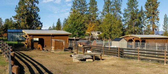 5 bedrooms House in British Columbia, Canada No. 1155 9