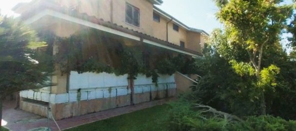 5 rooms Villa in Rome, Italy No. 11193 10
