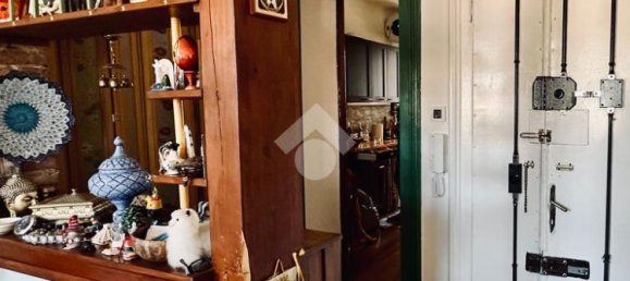 2-salle Appartement à Trieste, Italy No. 310078 25