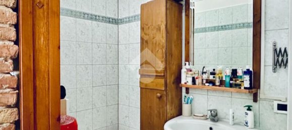 2-salle Appartement à Trieste, Italy No. 310078 17