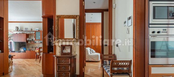 2 bedrooms Apartment in Milan, Italy No. 332622 16