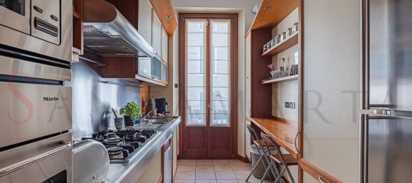 2 bedrooms Apartment in Milan, Italy No. 332622 6