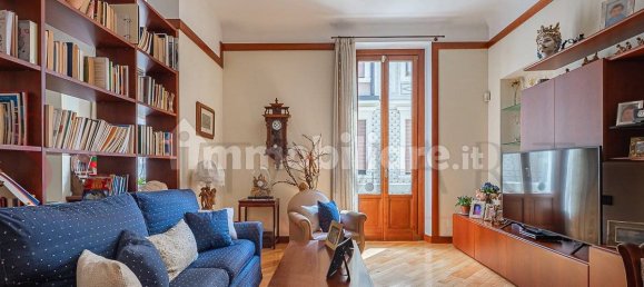 2 bedrooms Apartment in Milan, Italy No. 332622 2