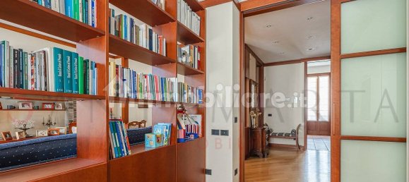 2 bedrooms Apartment in Milan, Italy No. 332622 12