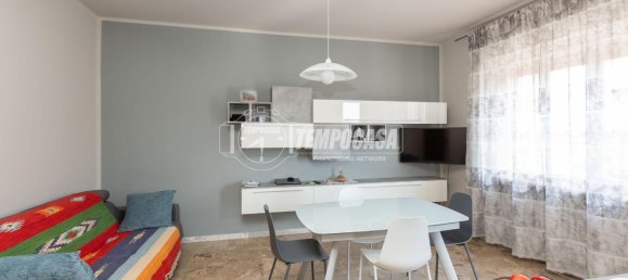 Квартира с 2 комнатами в Сант’Альбано Стура, Италия № 20270 7