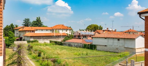 Квартира с 2 комнатами в Сант’Альбано Стура, Италия № 20270 17