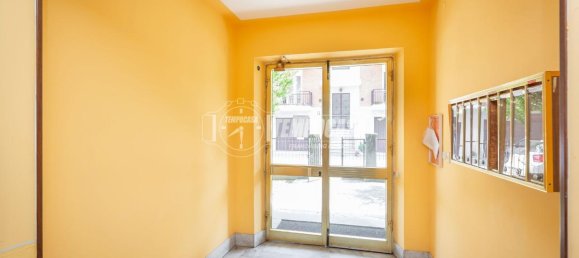 Квартира с 2 комнатами в Сант’Альбано Стура, Италия № 20270 20