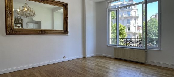 3 bedrooms Apartment in Grenoble, France No. 289251 5