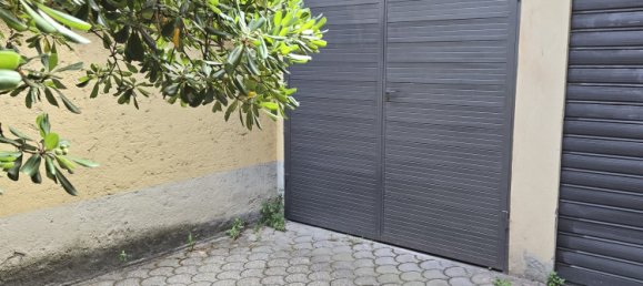  Garage in Milan, Italy No. 352095 3