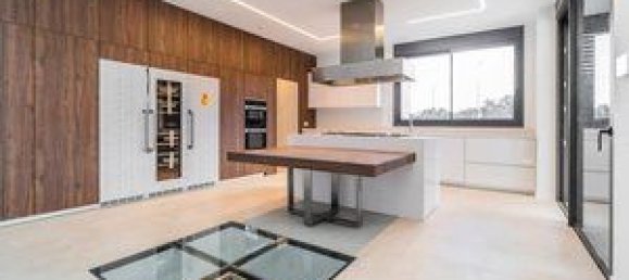 Дом с 6 спальнями в Сан-Себастьян-де-лос-Рейес, Испания № 87122 2