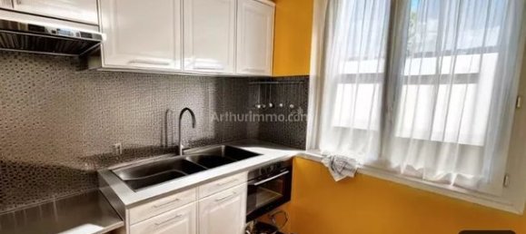 Apartamento de 2 dormitorios en Martigues, France No. 309467 3