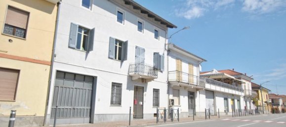 7 rooms House in Borgo d'Ale, Italy No. 210664 45