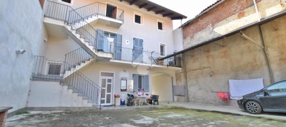 7 rooms House in Borgo d'Ale, Italy No. 210664 26