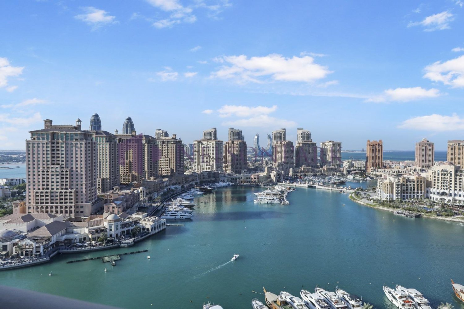 Apartamento T2 em Doha, Qatar N.º 1644