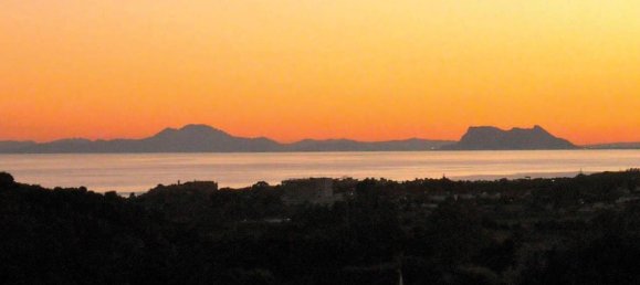  Land in Estepona, Spain No. 25704 4