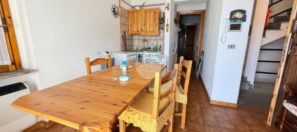 1 غرف نوم شقة في Rocca di Cambio, Italy رقم 195093 2