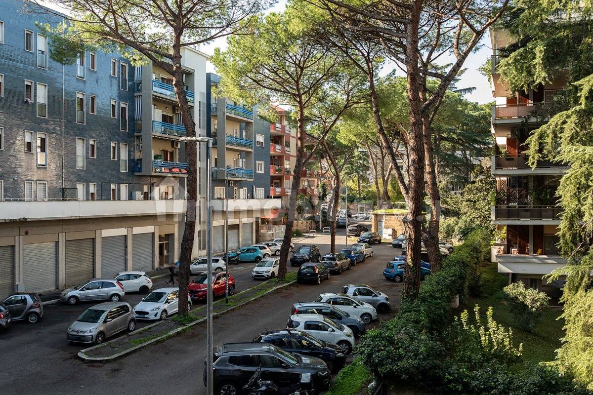 2 bedrooms Apartment in Rome, Italy No. 13005