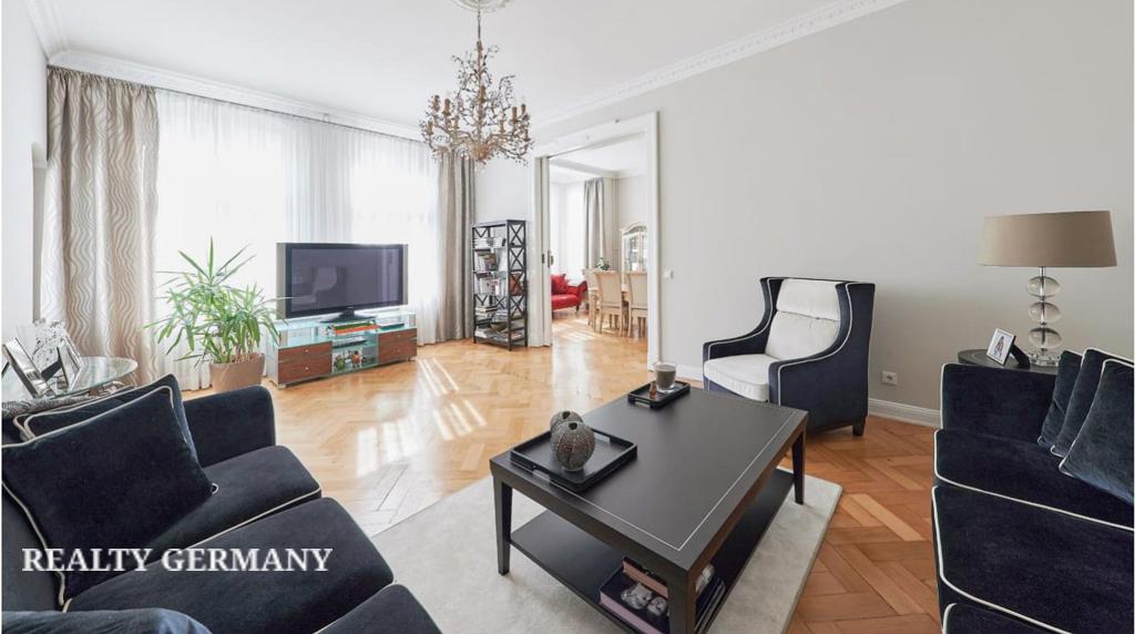 3 bedrooms Apartment in Charlottenburg, Germany No. 66403