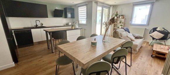 3 bedrooms Apartment in Chartres-de-Bretagne, France No. 203205 3