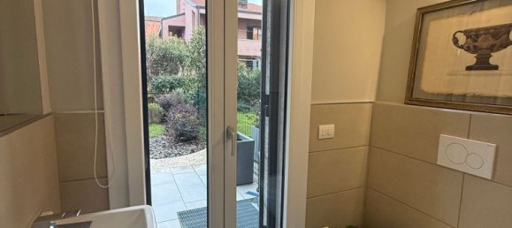 8 rooms House in Carnate, Italy No. 256057 11