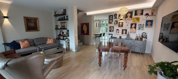 8 rooms House in Carnate, Italy No. 256057 5