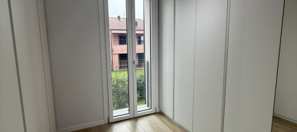 8 rooms House in Carnate, Italy No. 256057 15