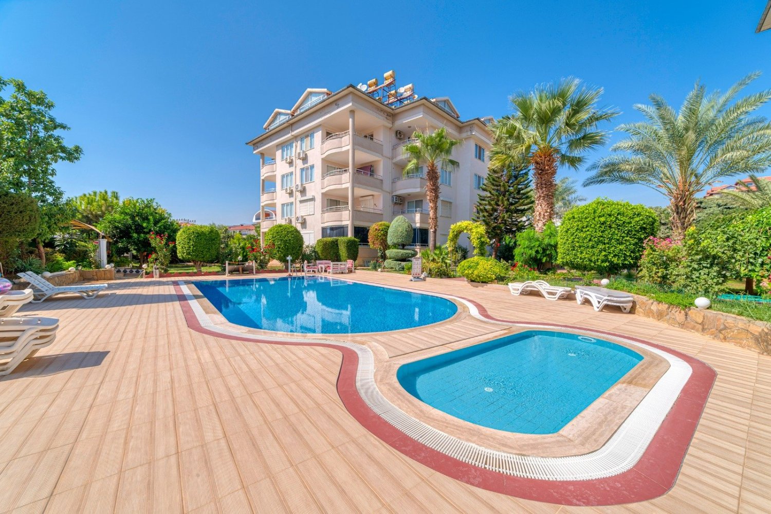 Apartment 4+1 in Oba, Turkey No. 13741