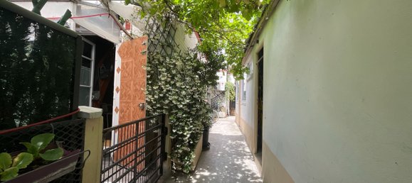 Edificio de 6 habitaciónes en Montreuil, France No. 177239 2