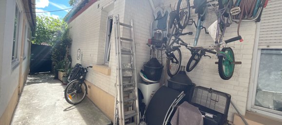 Edificio de 6 habitaciónes en Montreuil, France No. 177239 4