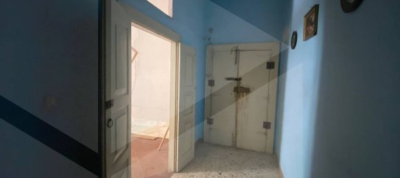 Studio in Barletta, Italy No. 24140 7