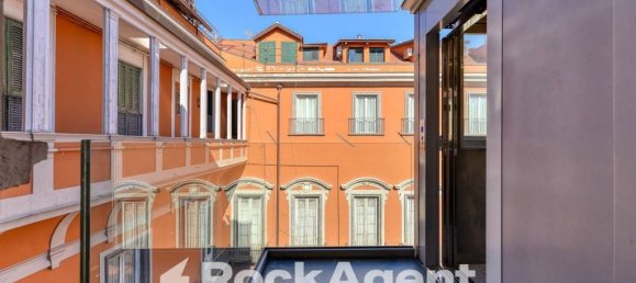 4 bedrooms Apartment in Naples, Italy No. 313160 27